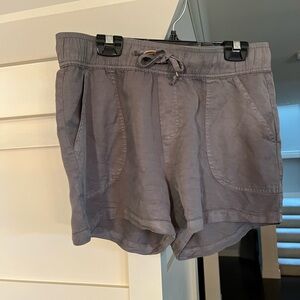 Soft linen khaki shorts